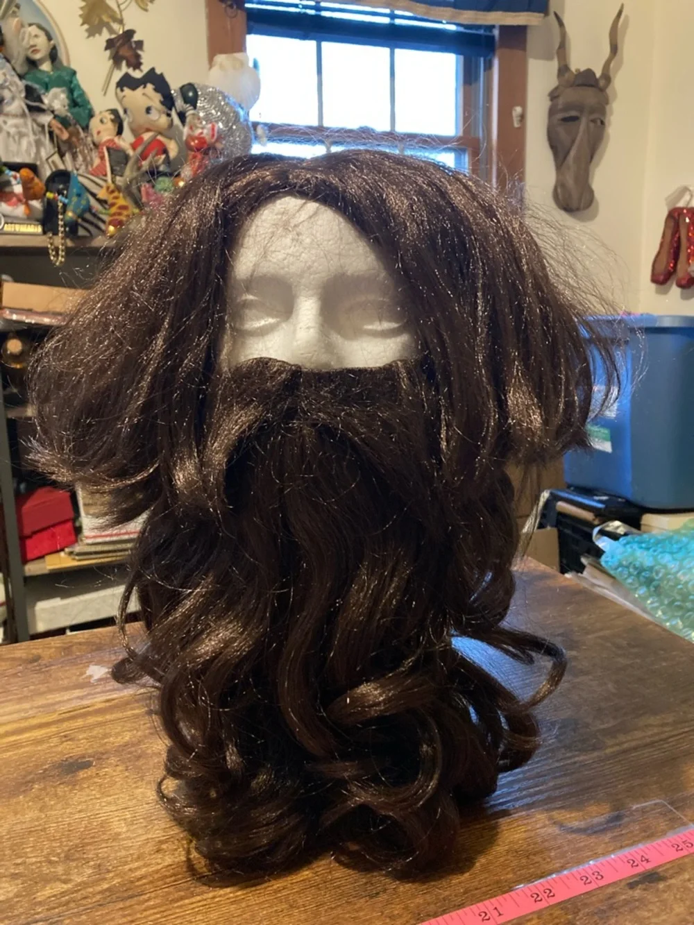 Spirit brunette wig with beard - Picture 5 of 11